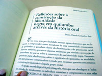 Foto do livro aberto em p?gina onde
se l? o nome do t?tulo Diversidade...
