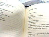 Foto de p?gina do
    livro de Iacyr Freitas