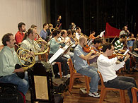 foto do ensaio da Orquestra Barroca