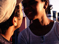 Imagem do filme Viajo porque preciso volto porque te amo