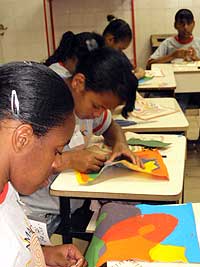 Menina Artes&atilde;