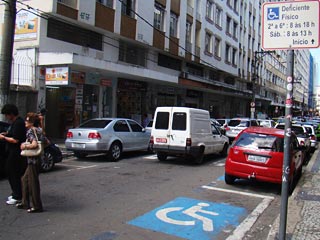 Vaga destinada a deficiente físico