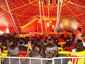 Foto de alunos no circo
