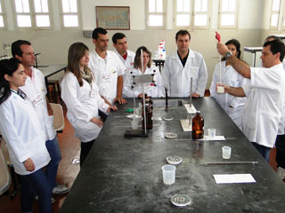Instituto Cândido Tostes oferece 12 cursos de formação em leite e derivados
