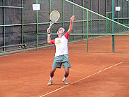 Foto de M?rio jogando t?nis