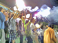 Foto de torcedores em um jogo do Tupi