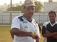 foto de Moacir em treino do Tupi
