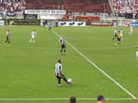 Foto de jogo do Tupi contra o Atl?tico