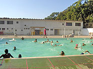 foto de crian?as nadando