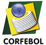 Grupo caminhando no bairro Grama