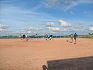 Foto de um jogo de frisbee