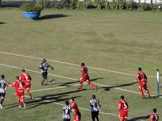 Foto: Site do Tupi Jogadores do Tupi e Anapolina