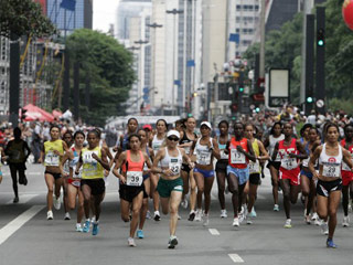 Corredores na S&atilde;o Silvestre