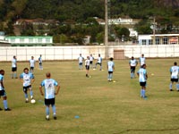 jogadores do Tupi treinando no est?dio Salles de Oliveira