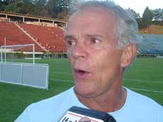 treinador do vila Nova