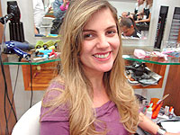 Foto de Danielle com os cabelos escovados
