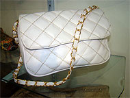 bolsa com al&ccedil;a de corrente