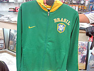 Foto de roupas do Brasil