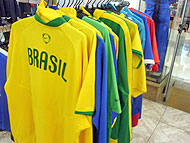 Foto de roupas do Brasil