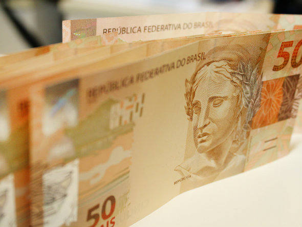 Foto: Marcos Santos / USP Imagens 13 salario