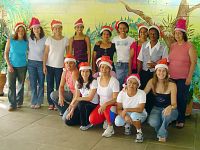 Alunas e professoras
comemorando o Natal