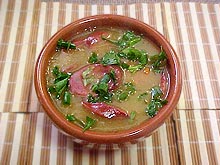 Sopa de mandioquinha com calabresa