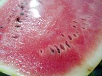 Foto de uma banca de frutas com v?rias p?ras