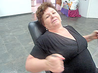 Foto de Zilda Rodrigues me um dos aparelhos