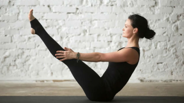 http://www.espn.com.br/noticia/737699_pilates-fortalece-musculatura-e-alinha-postura-veja-quatro-exercicios-que-voce-pode-fazer-em-casa