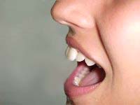 Foto de uma pessoa falando