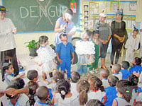 foto de aula sobre dengue