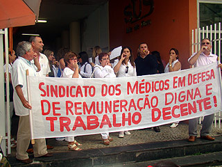 Médicos protestando