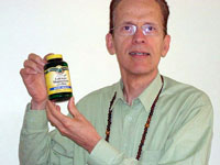 Armando Falconi com vitaminas e minerais