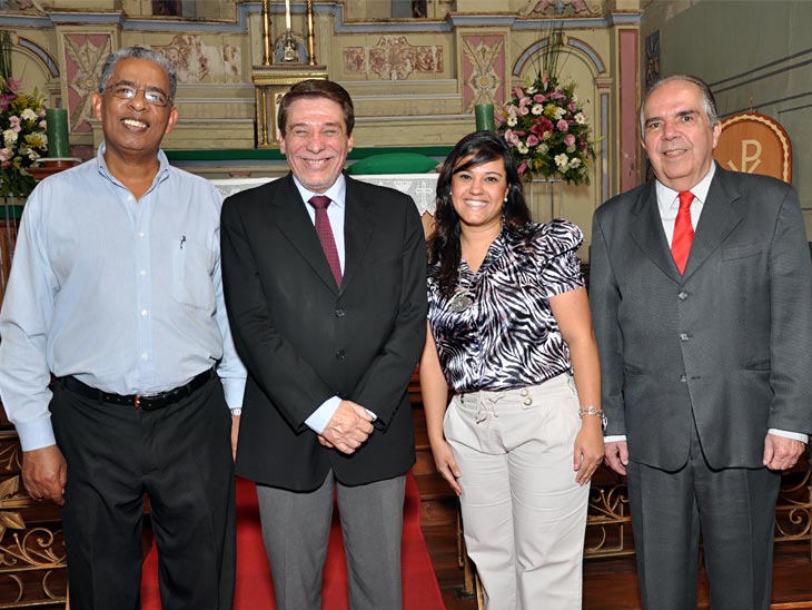 Padre Jos&eacute; Leles da Silva; Renato Loures; Michelle Cafiero e Carlos Adolpho Pereira