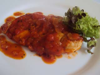 Fil&eacute; de frango ao sugo