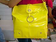 Foto de bolsa amarela